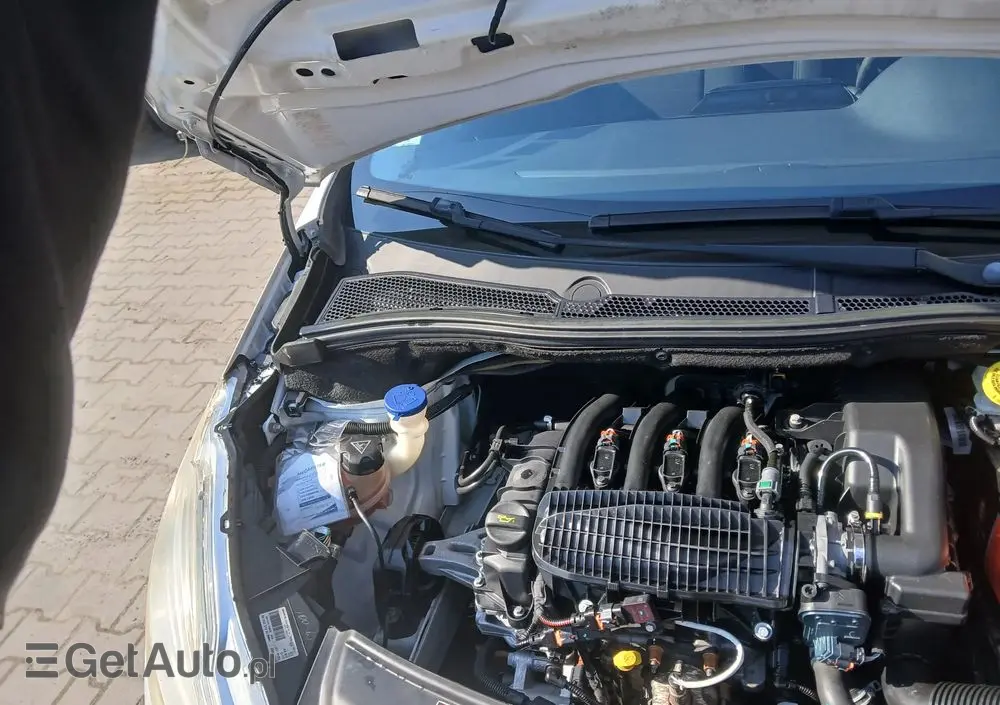 PEUGEOT 208 68 VTI Active