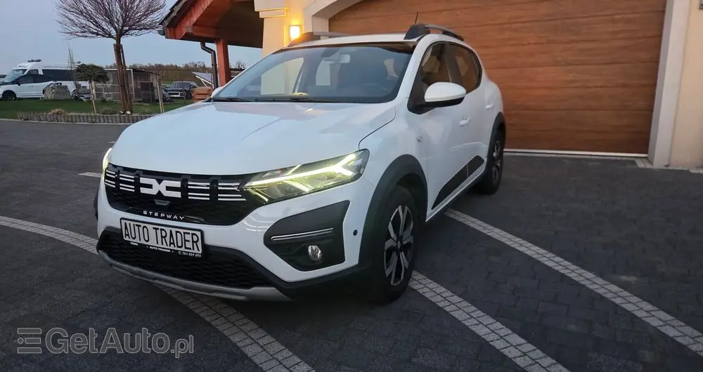 DACIA Sandero Stepway TCe 100 Celebration