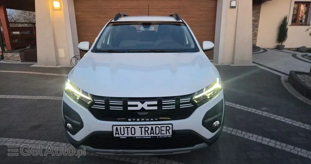 DACIA Sandero Stepway TCe 100 Celebration
