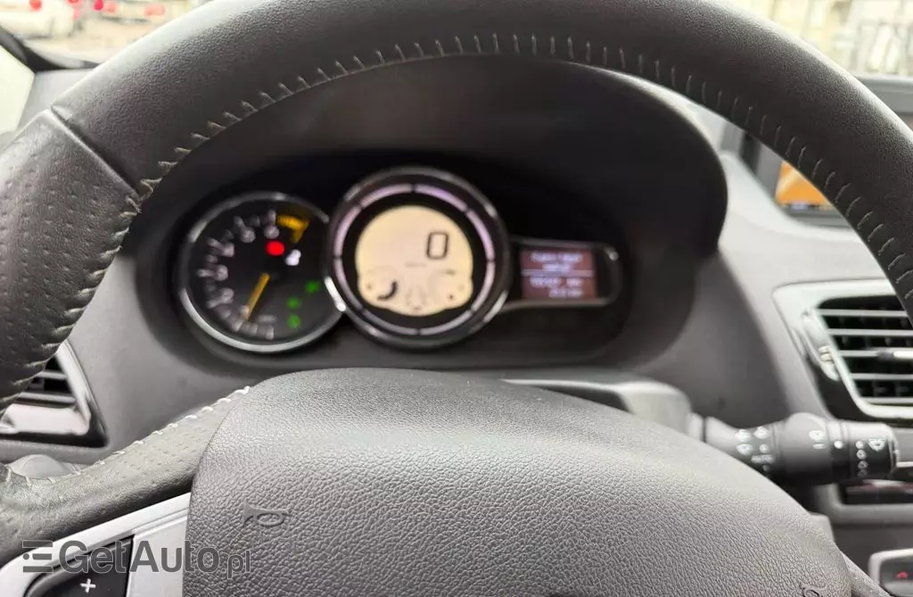 RENAULT Megane 1.4 TCe (130 KM)