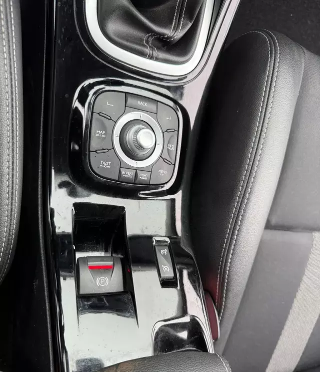 RENAULT Megane 1.4 TCe (130 KM)