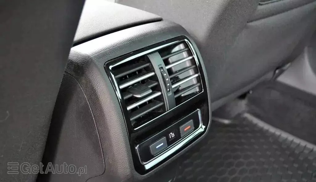 VOLKSWAGEN Passat 2.0 TDI (150 KM) DSG