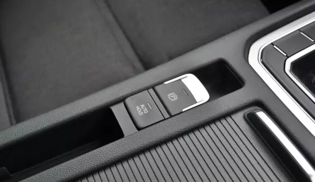 VOLKSWAGEN Passat 2.0 TDI (150 KM) DSG