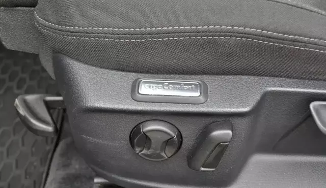 VOLKSWAGEN Passat 2.0 TDI (150 KM) DSG