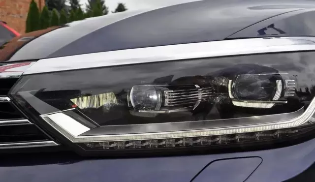 VOLKSWAGEN Passat 2.0 TDI (150 KM) DSG