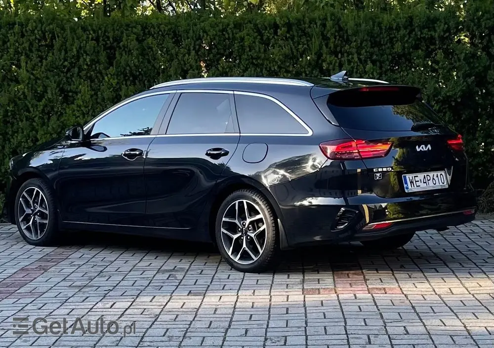 KIA Ceed 1.5 T-GDI Business Line DCT