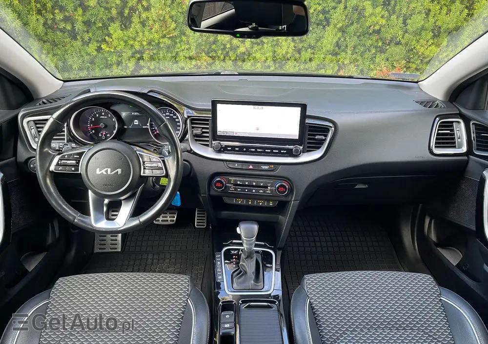 KIA Ceed 1.5 T-GDI Business Line DCT