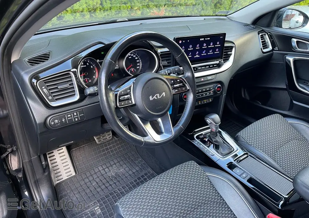 KIA Ceed 1.5 T-GDI Business Line DCT