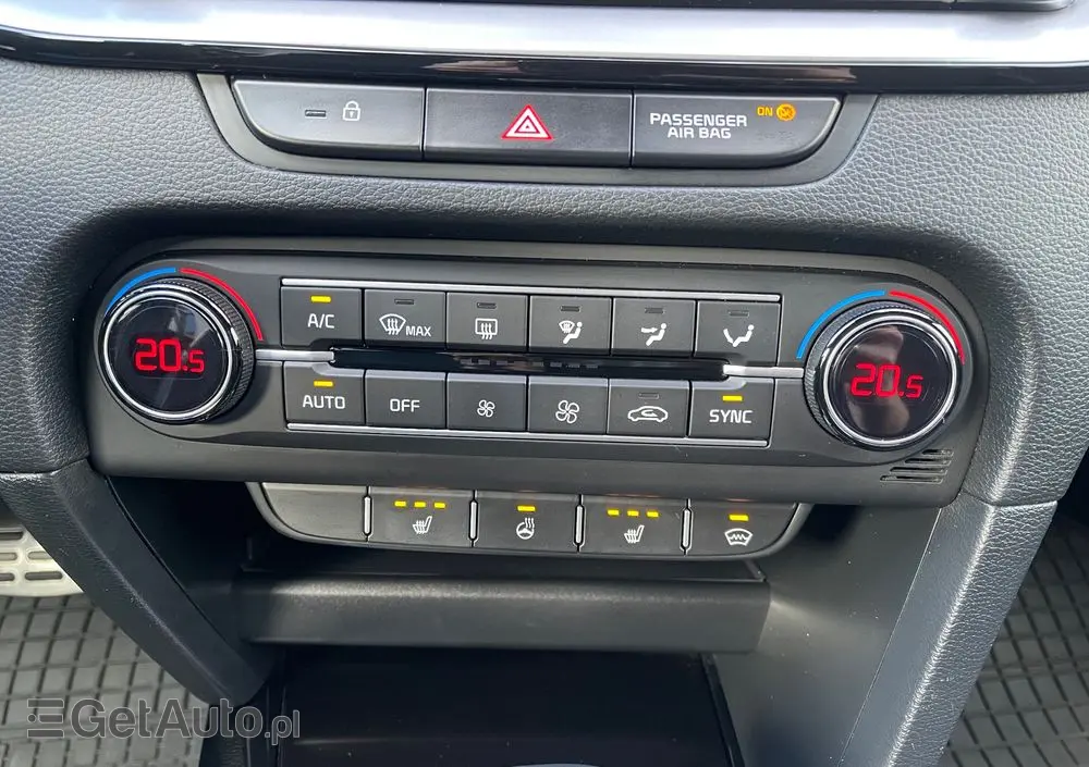 KIA Ceed 1.5 T-GDI Business Line DCT