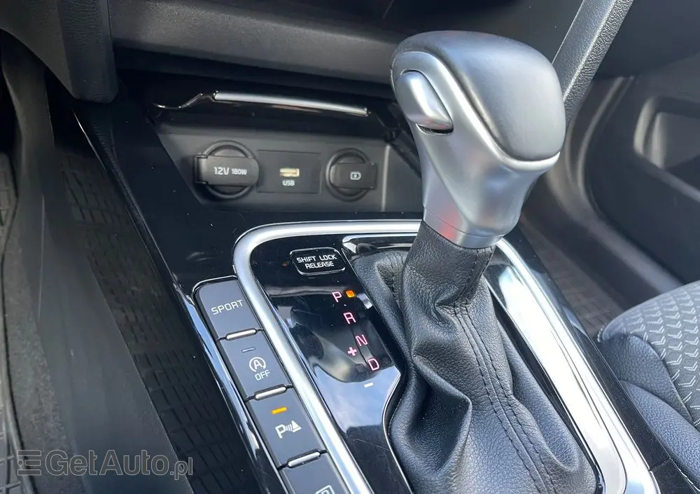 KIA Ceed 1.5 T-GDI Business Line DCT