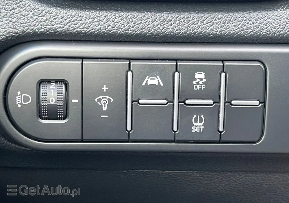 KIA Ceed 1.5 T-GDI Business Line DCT