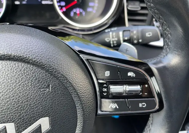 KIA Ceed 1.5 T-GDI Business Line DCT