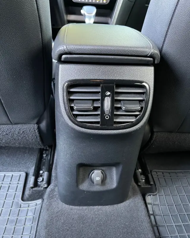 KIA Ceed 1.5 T-GDI Business Line DCT