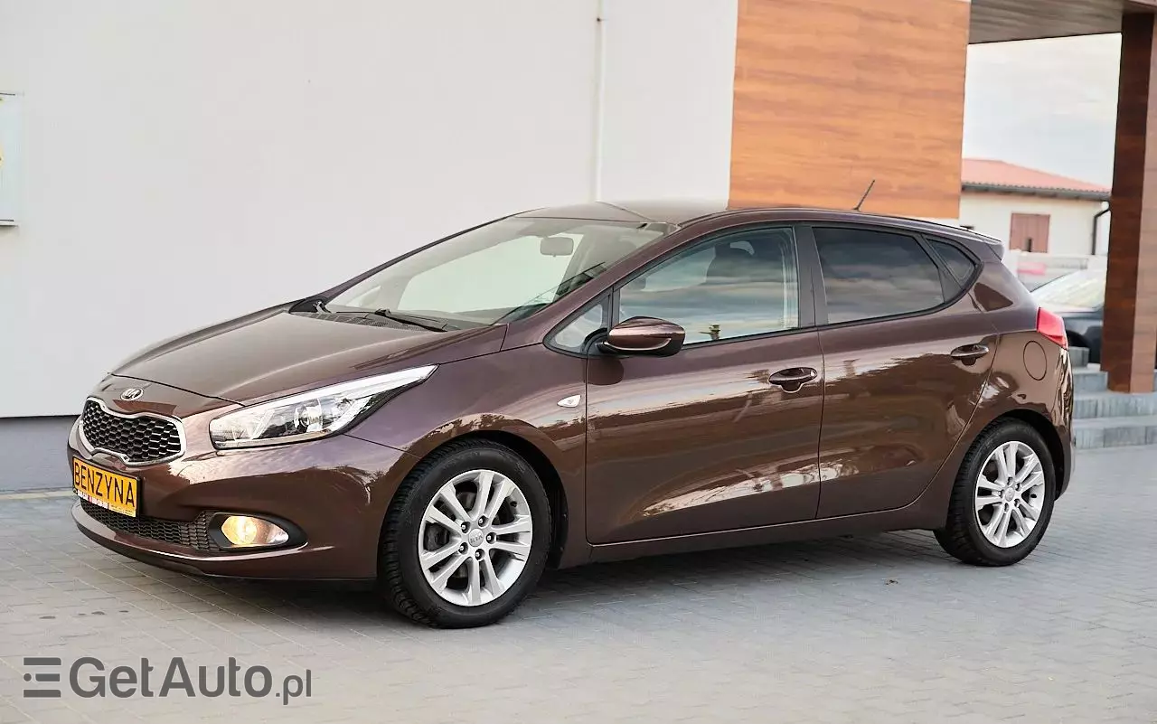 KIA Ceed 1.6 GDI Fifa World Cup Edition