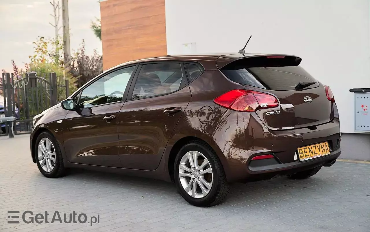 KIA Ceed 1.6 GDI Fifa World Cup Edition
