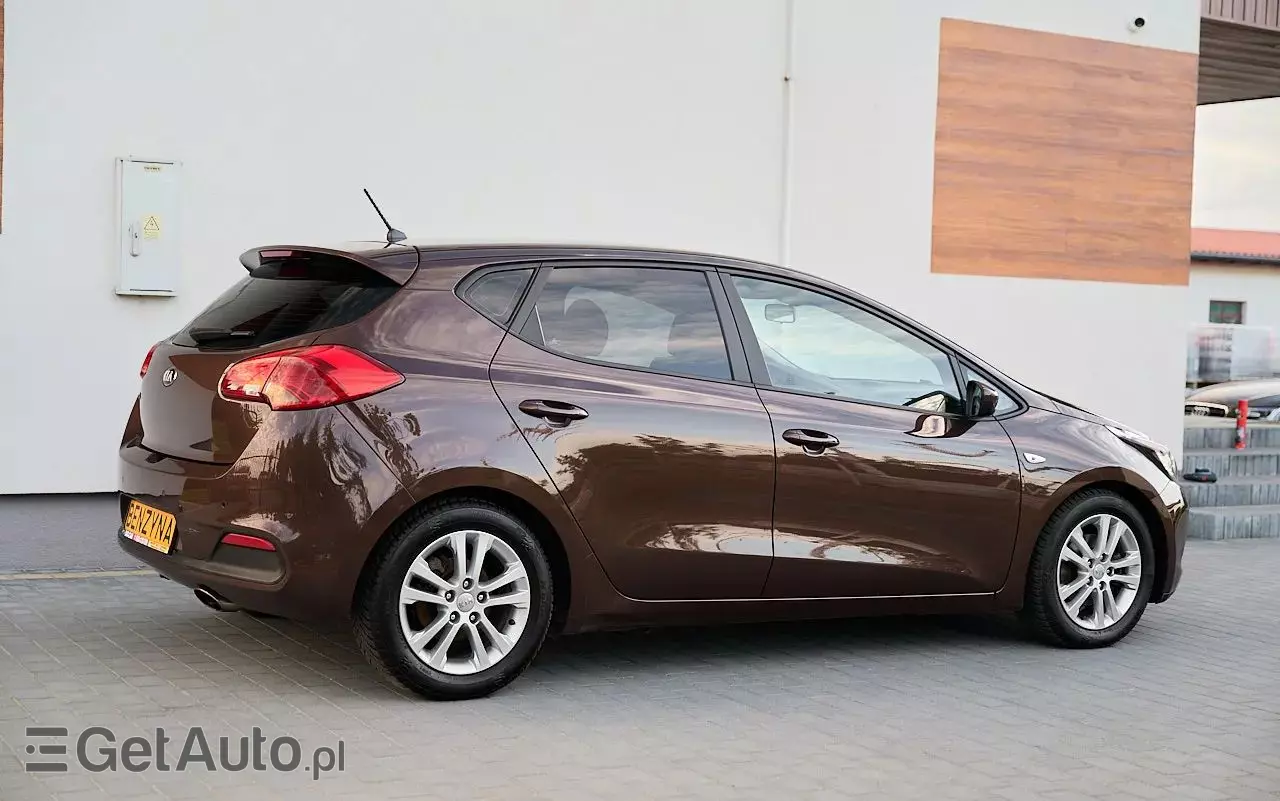 KIA Ceed 1.6 GDI Fifa World Cup Edition