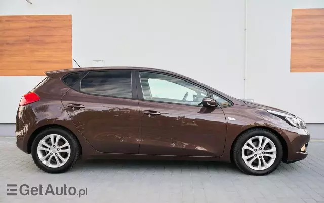 KIA Ceed 1.6 GDI Fifa World Cup Edition
