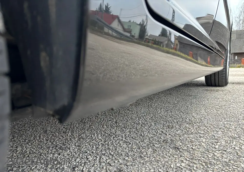 PEUGEOT 207 120 VTi Premium