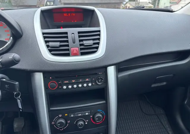 PEUGEOT 207 120 VTi Premium