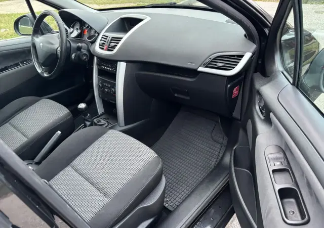 PEUGEOT 207 120 VTi Premium