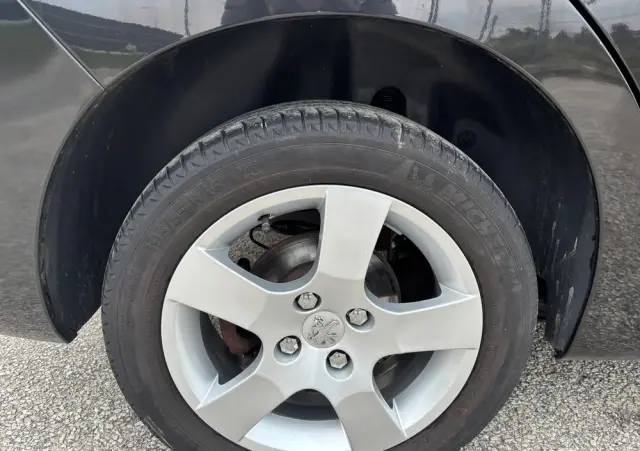 PEUGEOT 207 120 VTi Premium