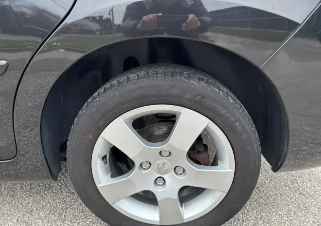 PEUGEOT 207 120 VTi Premium