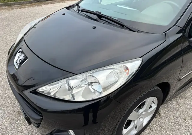 PEUGEOT 207 120 VTi Premium