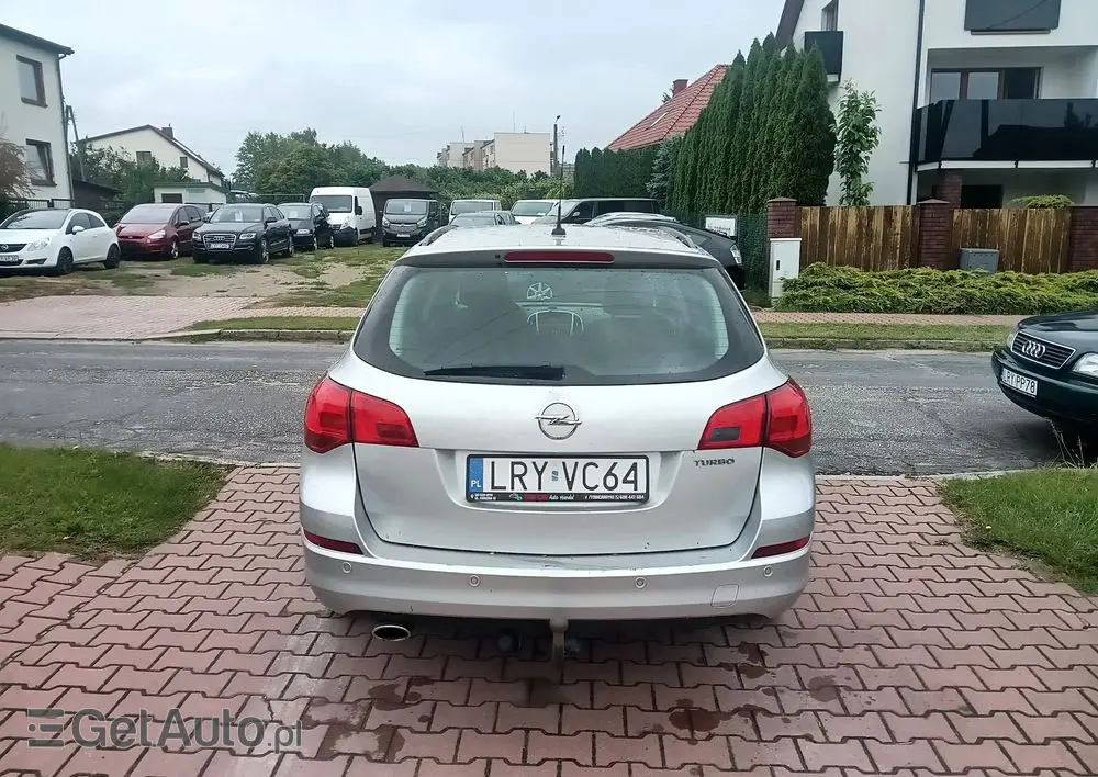 OPEL Astra Ver-1-4-turbo-design-edition