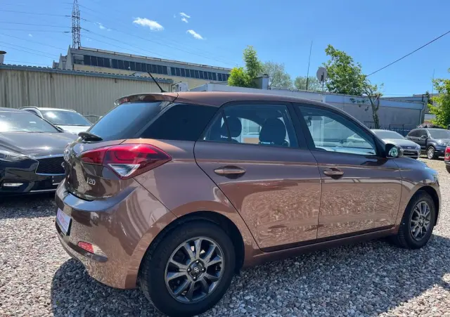 HYUNDAI I20 