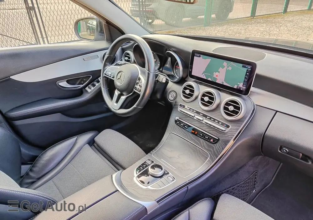 MERCEDES-BENZ Klasa C 220 d 9G-TRONIC Avantgarde