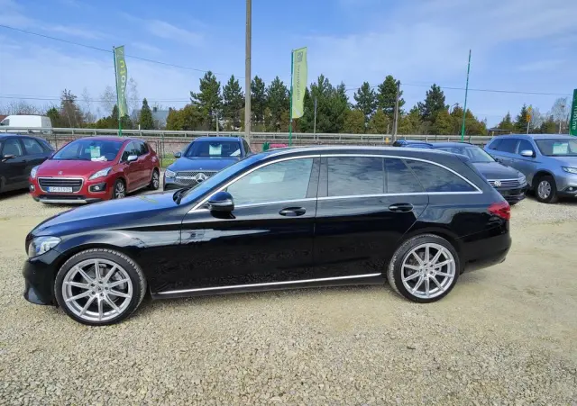 MERCEDES-BENZ Klasa C 220 d 9G-TRONIC Avantgarde