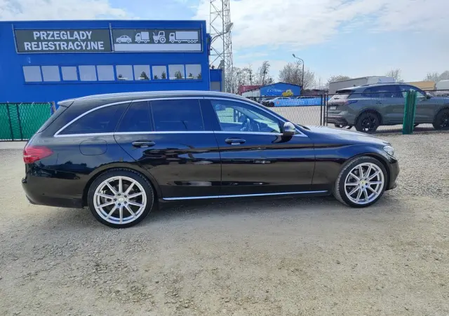 MERCEDES-BENZ Klasa C 220 d 9G-TRONIC Avantgarde