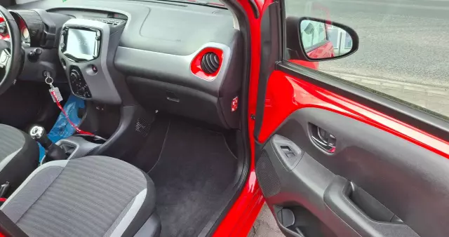 TOYOTA Aygo 1.0 VVT-i Color Edition