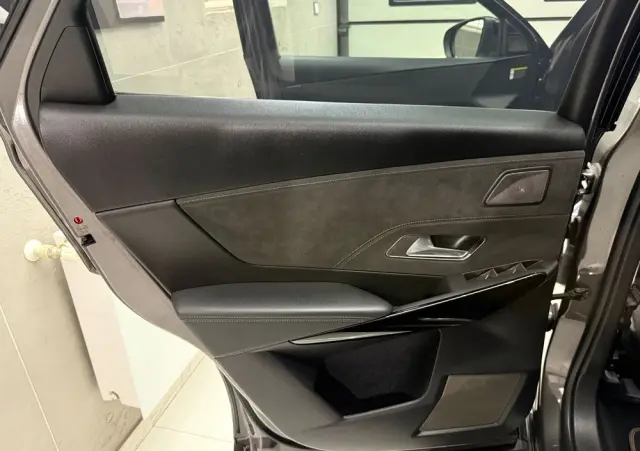 DS AUTOMOBILES DS 7 Crossback 1.6 E-Tense Performance Line +