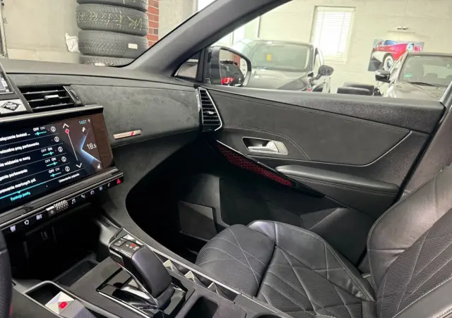DS AUTOMOBILES DS 7 Crossback 1.6 E-Tense Performance Line +