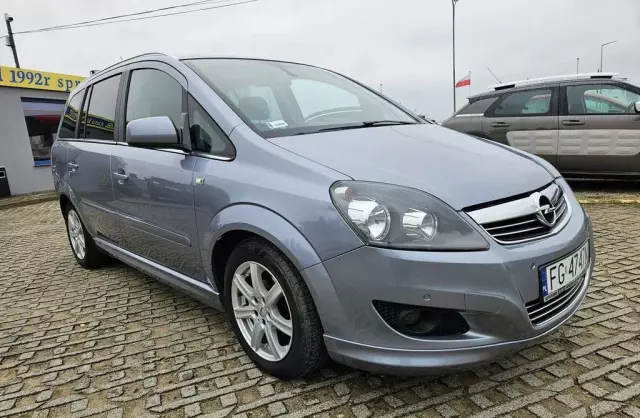 OPEL Zafira 