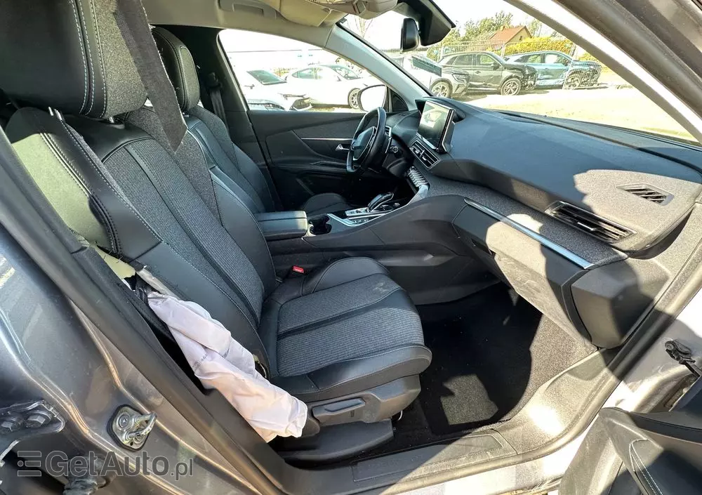 PEUGEOT 3008 BlueHDi 130 Stop & Start EAT8 Allure