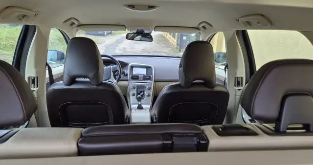 VOLVO XC 60 D3 R-Design