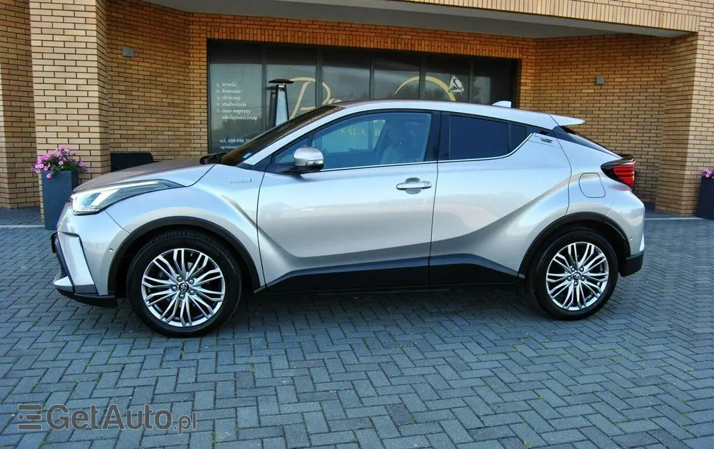 TOYOTA C-HR 