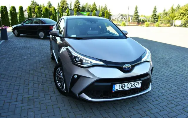 TOYOTA C-HR 