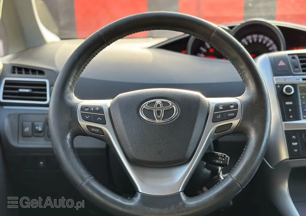 TOYOTA Verso 2.0 D-4D Active