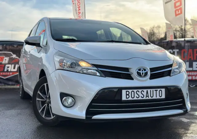TOYOTA Verso 2.0 D-4D Active
