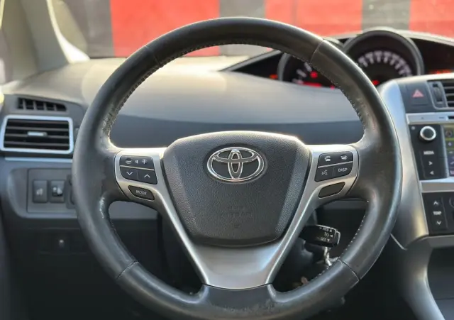 TOYOTA Verso 2.0 D-4D Active