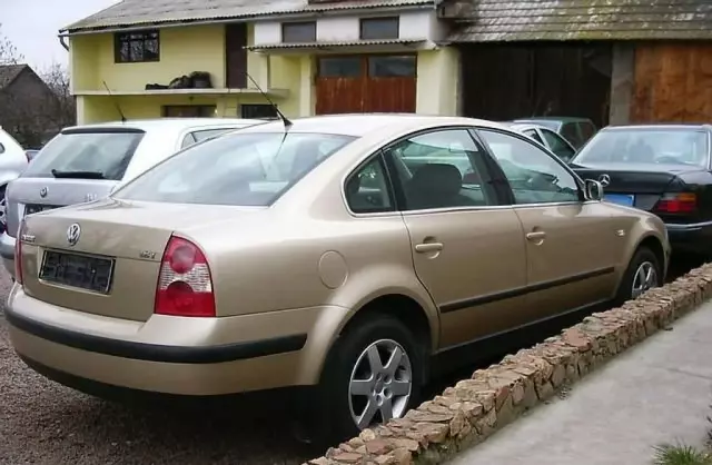 VOLKSWAGEN Passat 