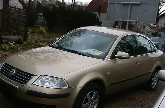 VOLKSWAGEN Passat 