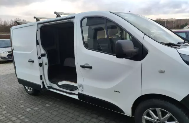 OPEL Vivaro 