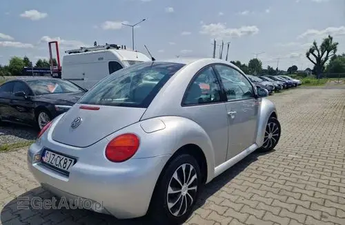 VOLKSWAGEN New Beetle 