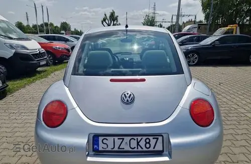 VOLKSWAGEN New Beetle 