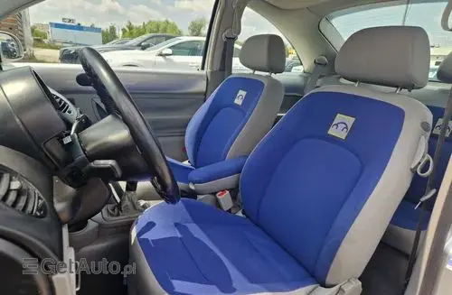 VOLKSWAGEN New Beetle 