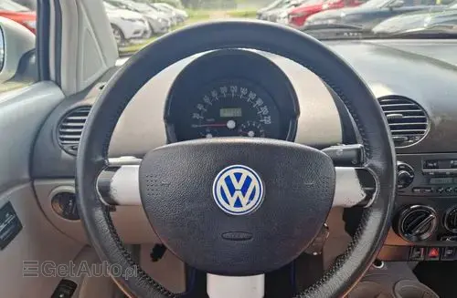 VOLKSWAGEN New Beetle 